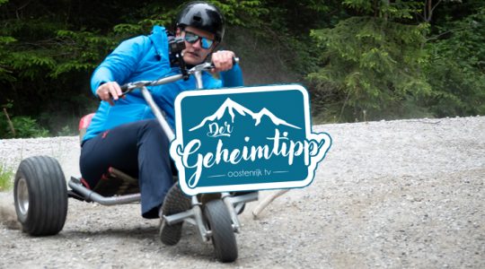 Actie in de Mountain Carts op de Muttereralm Actie in de Mountain Carts op de Muttereralm