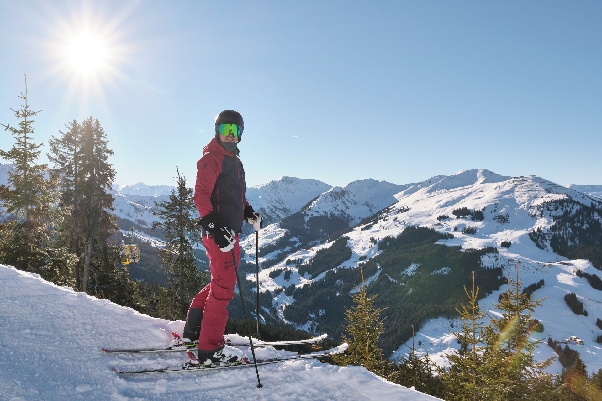 The Challenge Saalbach - Valentijn geniet van het uitzicht tijdens de skironde.